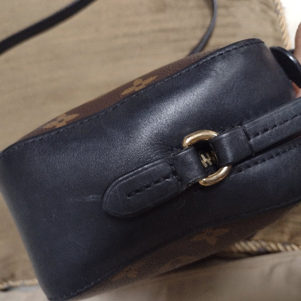 Beautiful and Rare Louis Vuitton Saintonge Noir Camera bag✨ - Picture 8 of 16